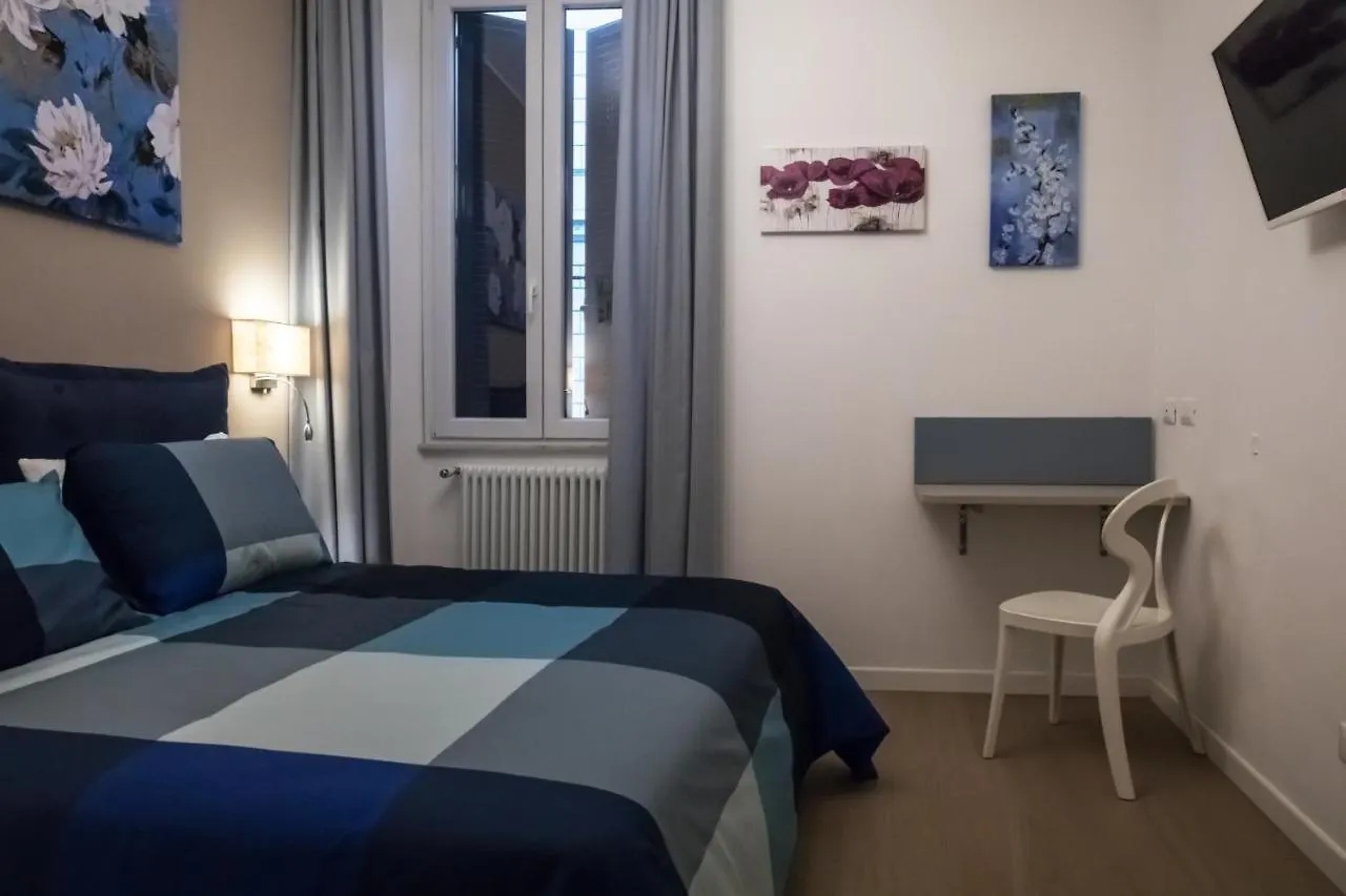 Casa Sciunzi - Elegant guest house in Rome Termini 0*,